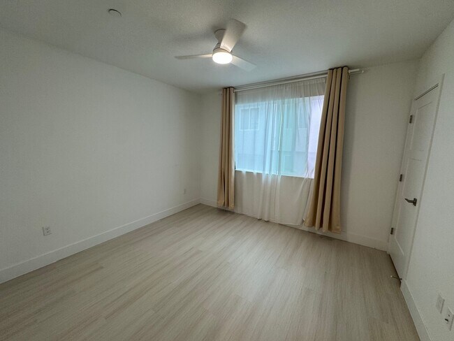 Foto del edificio - 9887 MacArthur Blvd