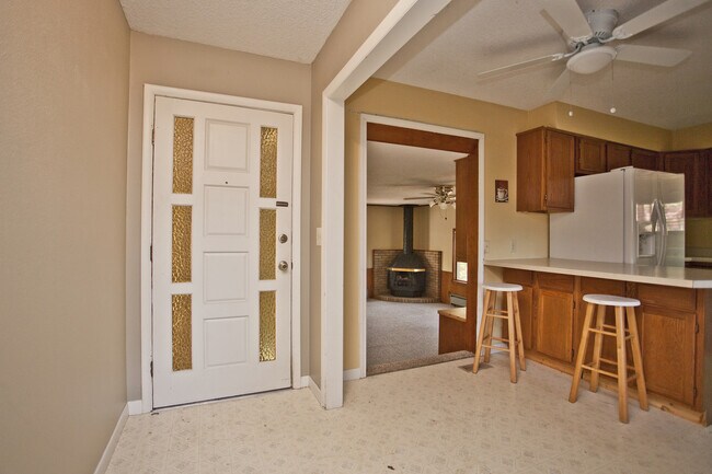 Foto del edificio - ***33 Sheneman Drive***