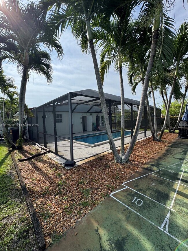 Foto del edificio - 1030 NE 107th St