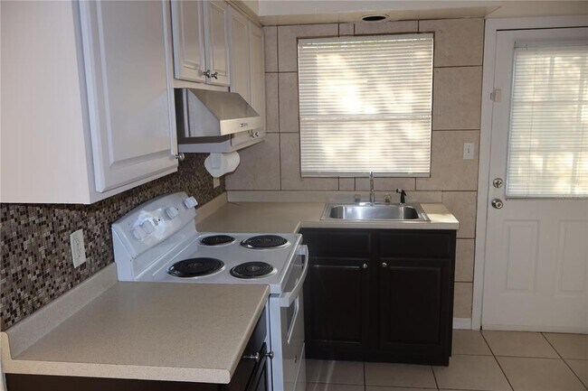 Foto del edificio - 2411 W Lemon St