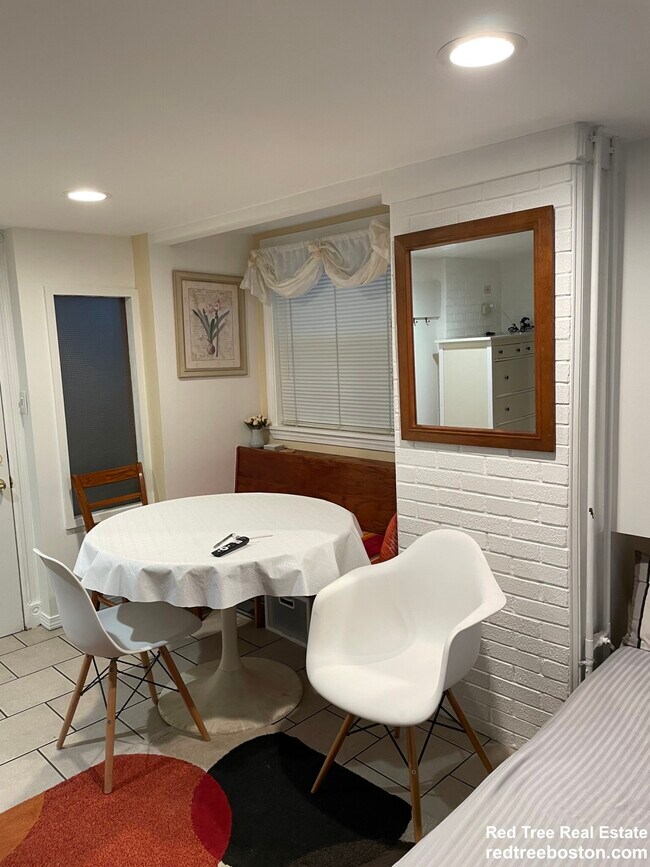 Foto del edificio - 8 Fulkerson St