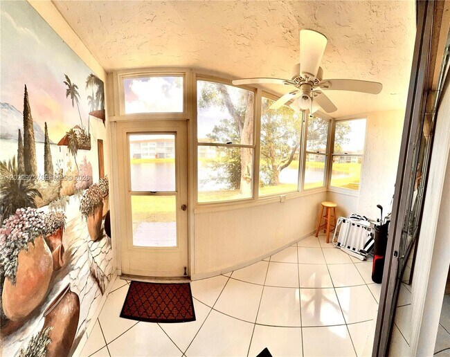 Foto del edificio - 8961 S Hollybrook Blvd
