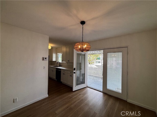 Foto del edificio - 4926 Argyle Dr