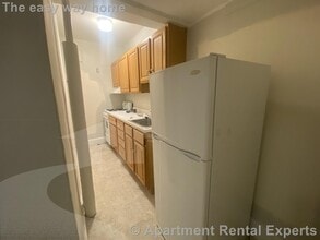 Building Photo - 156-158 Summer St Unit #108