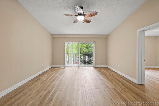 Foto del edificio - 1109 Crestwood Ct S
