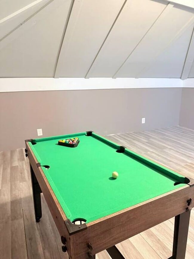 Foto del edificio - Fully Furnished Home close to UNL Campuses