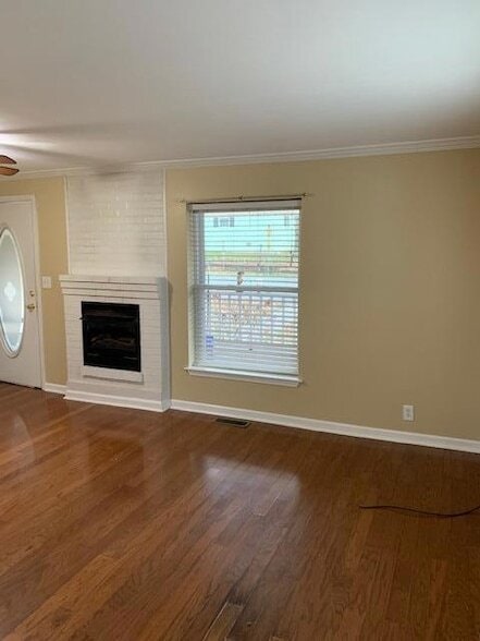 Building Photo - 421 18th St NW