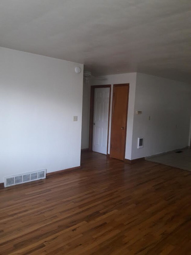 1279 D St NE Unit 1279, Salem, OR 97301 Room for Rent in Salem, OR