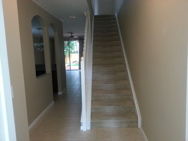 Building Photo - 8103 Bellagio Ln