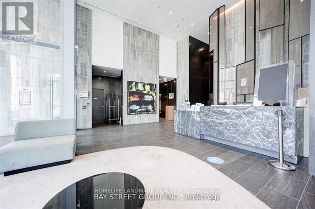 Photo du bâtiment - 27 Bathurst St