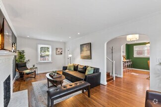 Building Photo - 309 E Braddock Rd