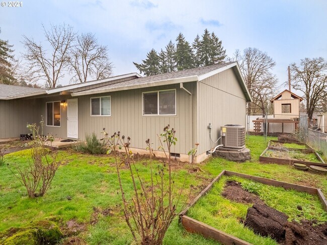 Building Photo - 17853 SE Candy Ln