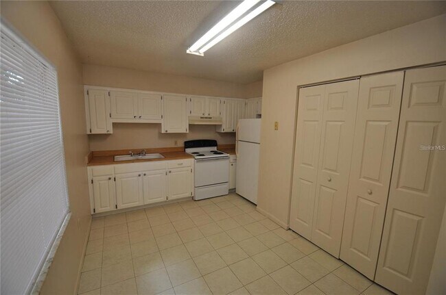 Building Photo - 3812 Deeson Rd