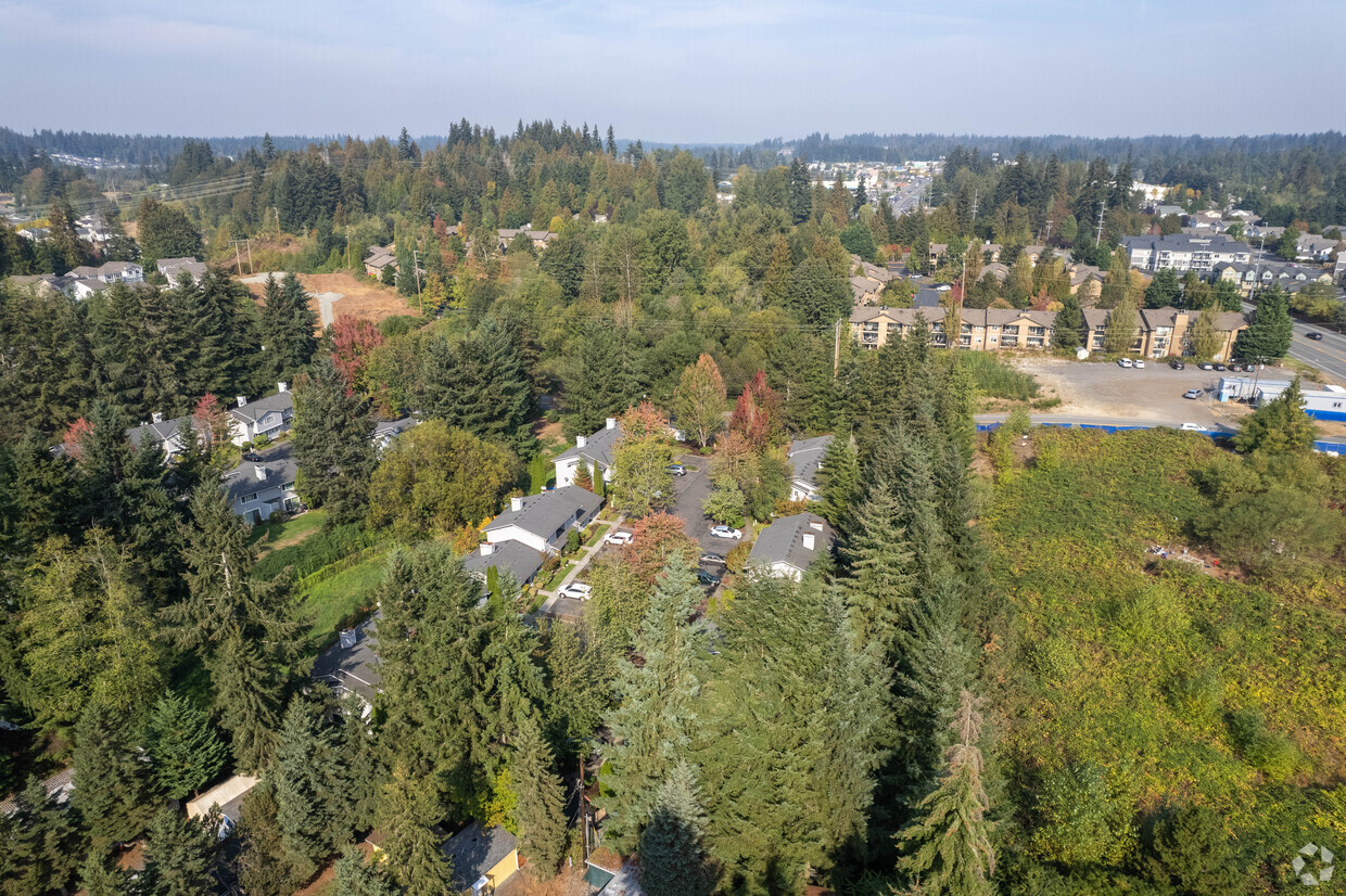 Exterior - Canyon Park Townhomes