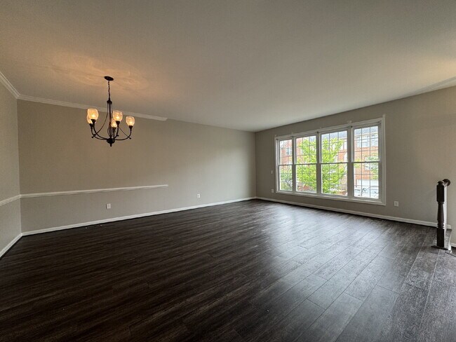 Foto del edificio - Your Exquisite Herndon Sanctuary Awaits