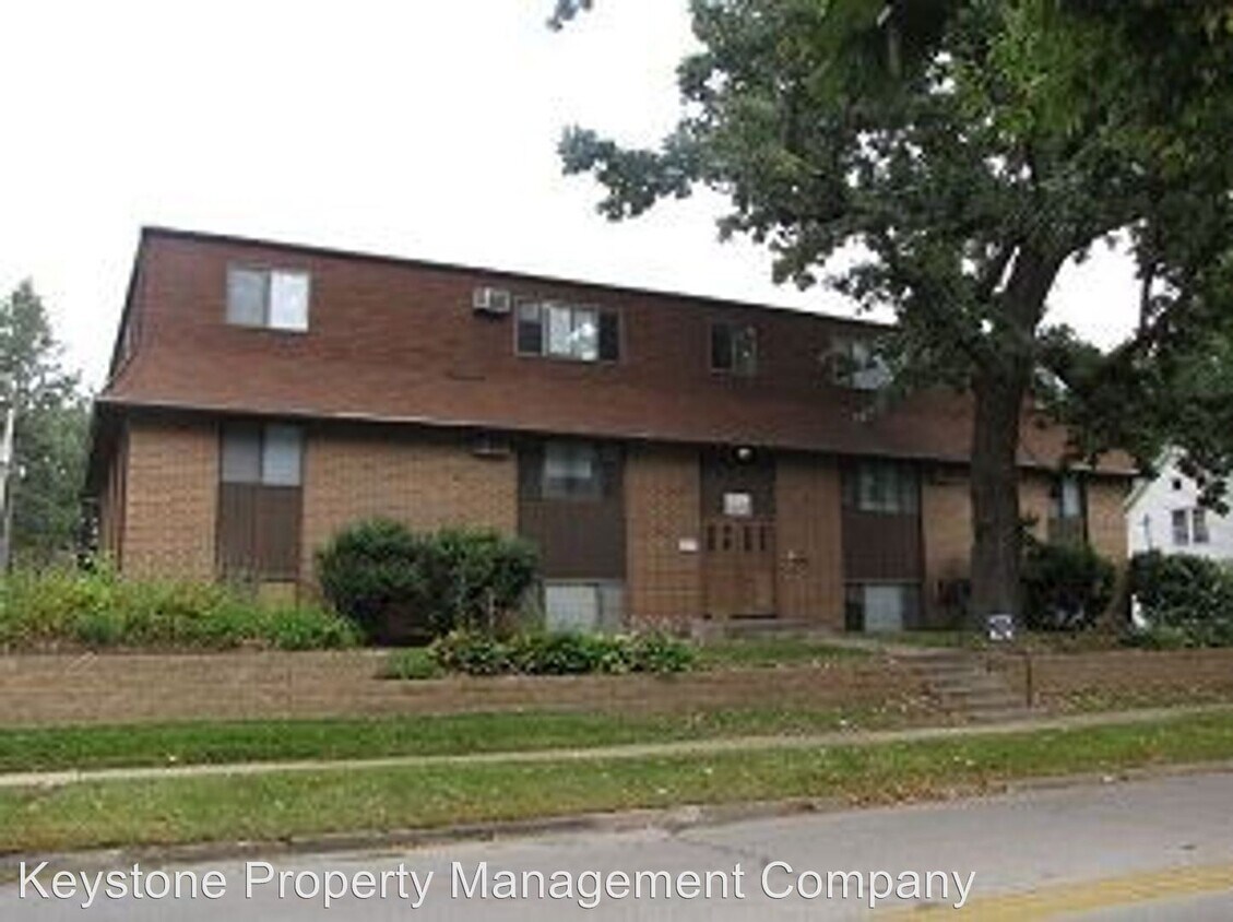 Foto principal - 1012 E Burlington St