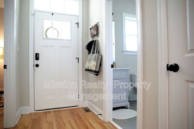 Building Photo - 5300 Wingfield St