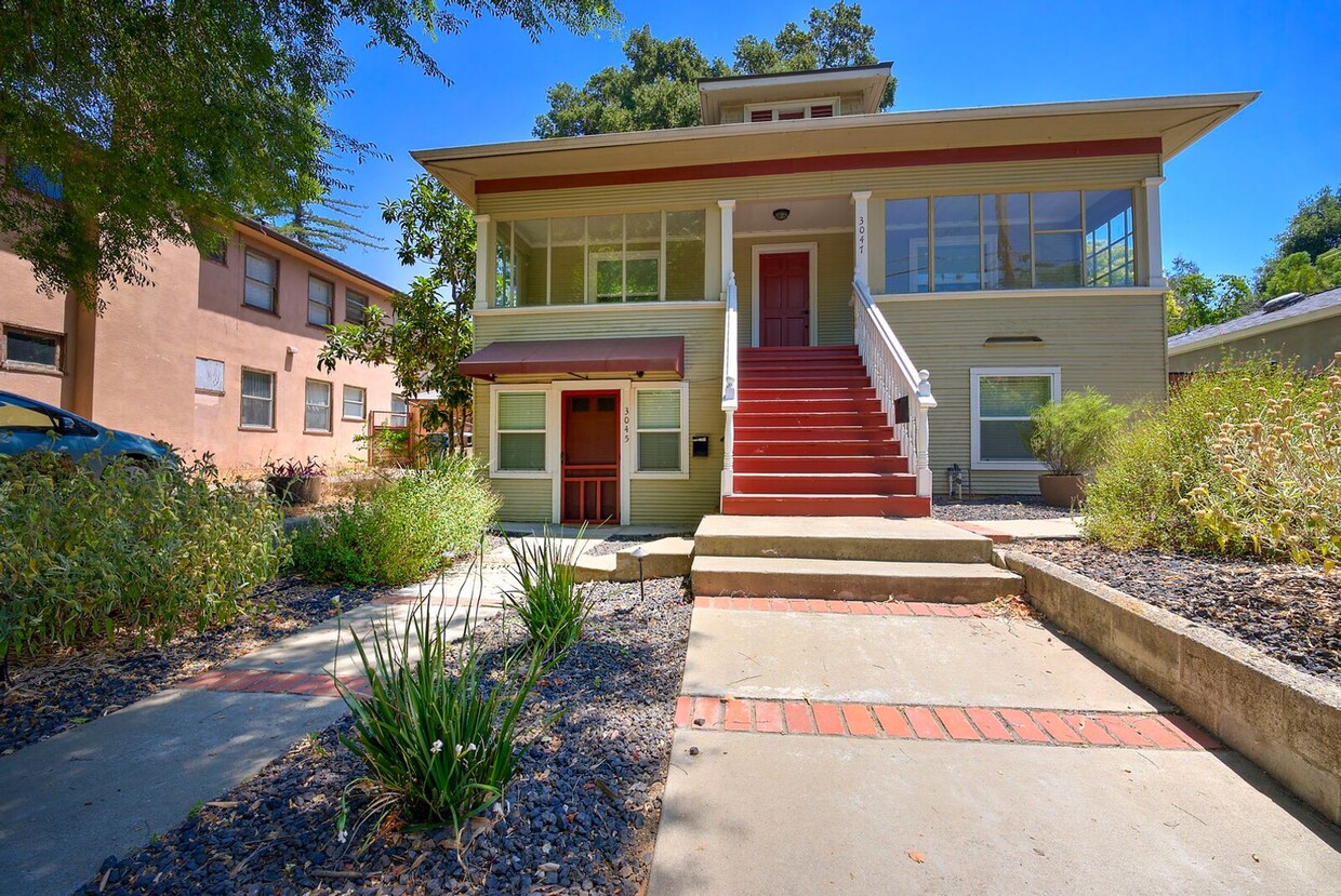 Primary Photo - 3045 Franklin Blvd