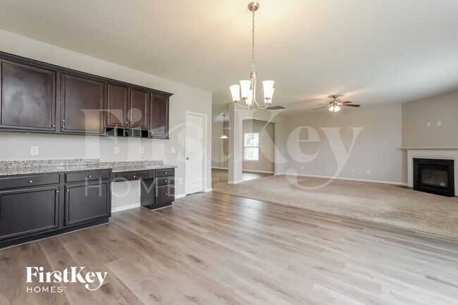 Building Photo - 3283 Grandview Club Rd