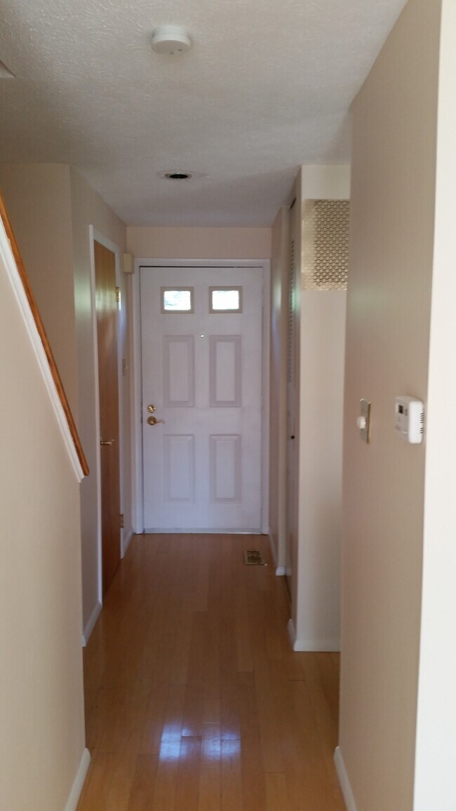Front entrance - 1103 Bonnie Brae Dr