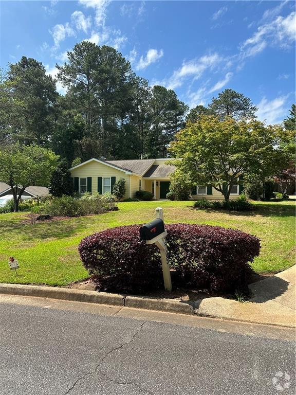 Building Photo - 2705 Shadow Pine Dr