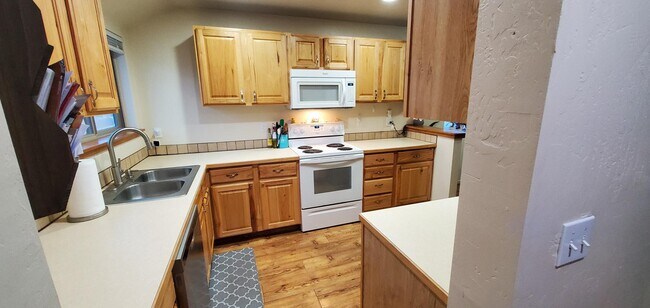 Foto del edificio - 1290a Rimrock Dr