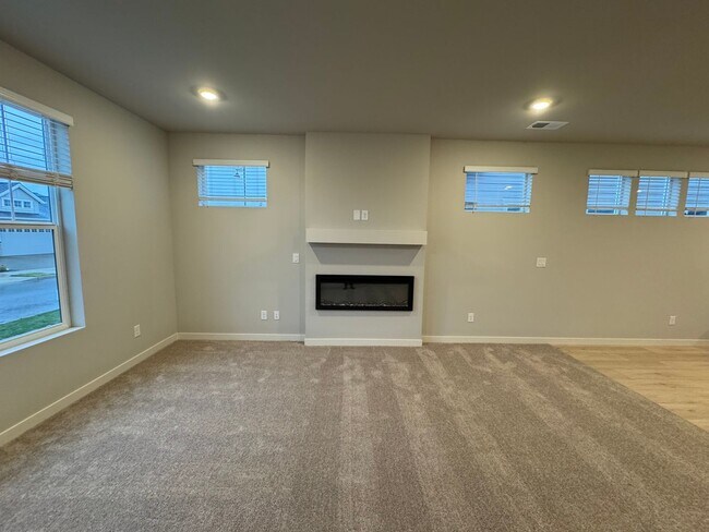 Building Photo - New Construction 3 BD | 2.5 BA Single Family Home in Vibrant North Plains Butternut Creek Communi...