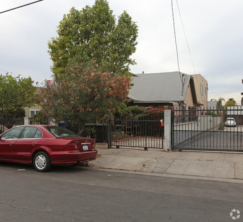 Foto del edificio - 1225-1227 Kenmore Ave