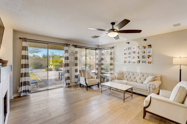 Building Photo - 40844 N Union Trail