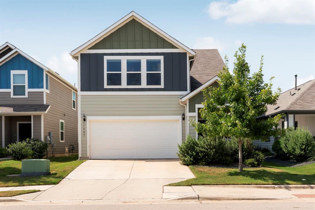 Foto principal - 11807 Clayton Creek Ave