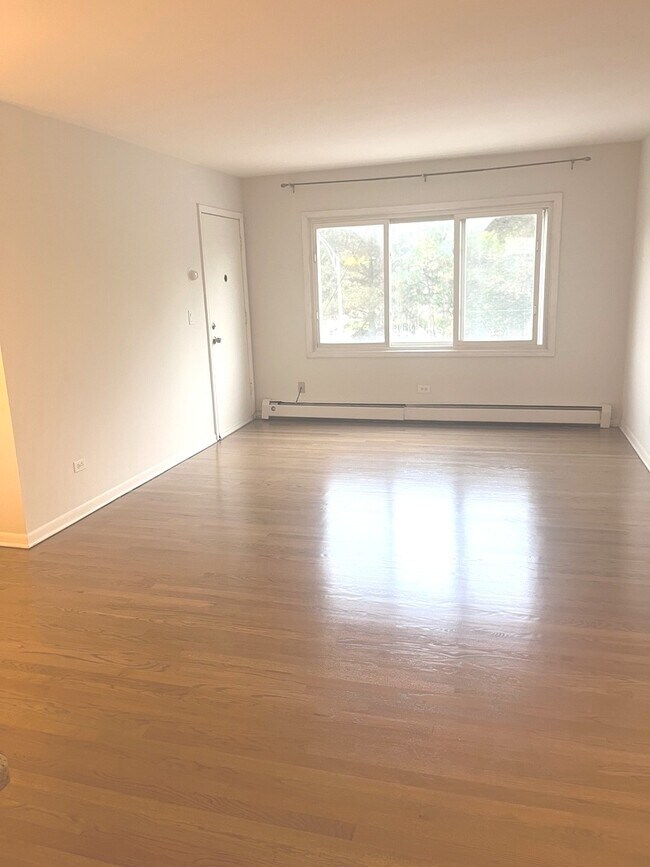 Foto del edificio - 7952 Madison St