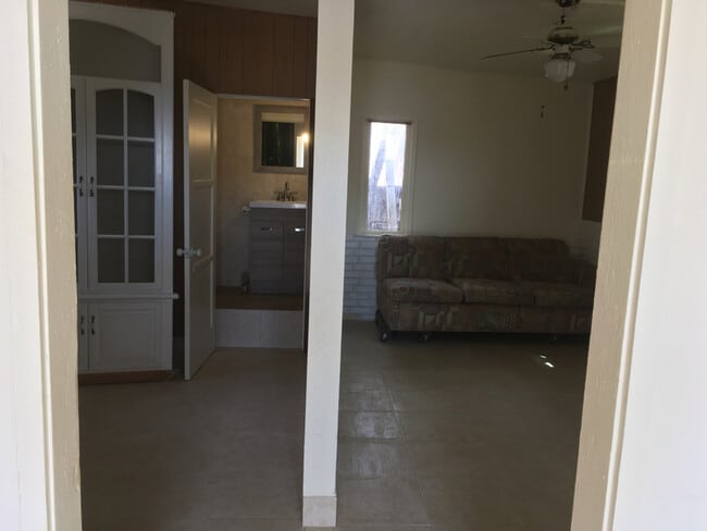 Foto del edificio - 3700 Linda Vista Dr