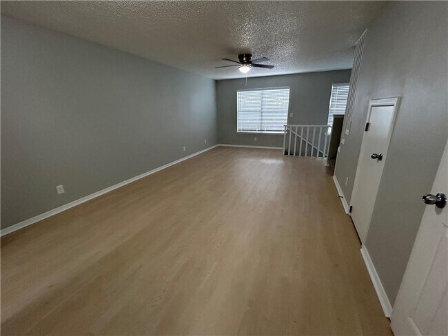 Foto del edificio - 1379 E Sequoyah Ct