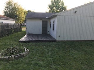 Building Photo - 1102 Capri Dr