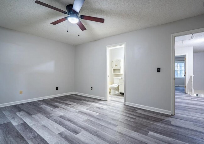 Building Photo - 1383 Poplar Pointe