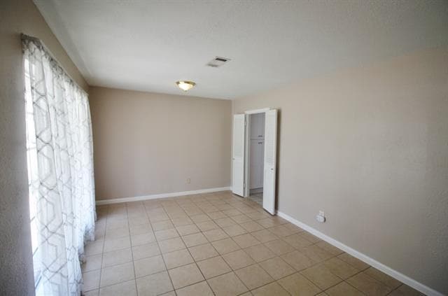 Building Photo - 821 Rea Ave