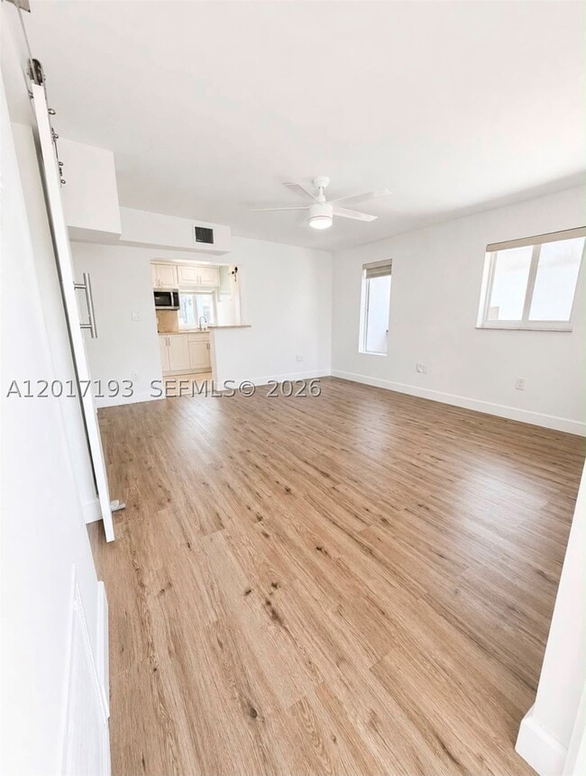 Building Photo - 235 SW 64th Ave