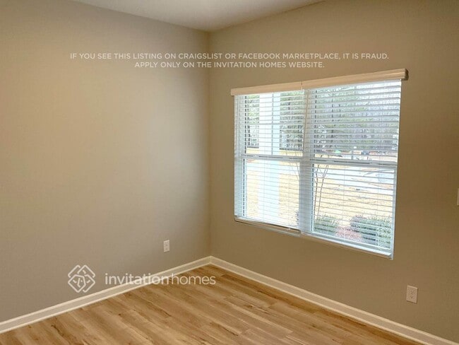 Building Photo - 107 Streambank Ct