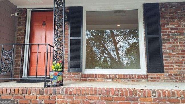 Building Photo - 1176 Converse Dr NE