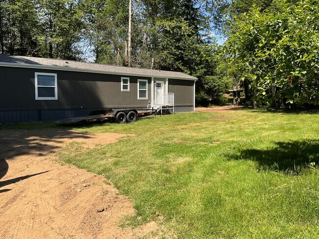 Building Photo - 834 Tipsoo Loop S