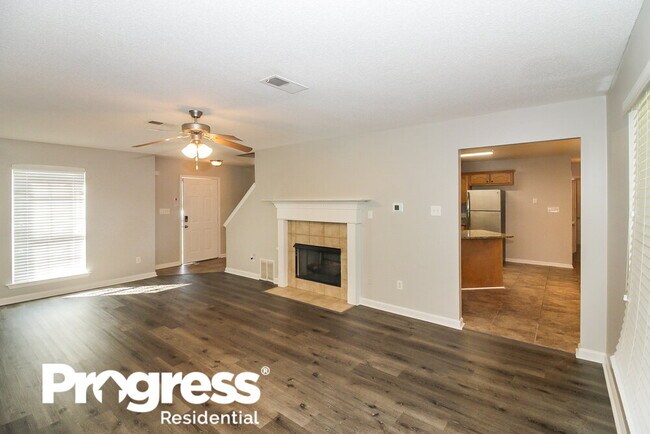 Building Photo - 2796 Hidden Falls Dr