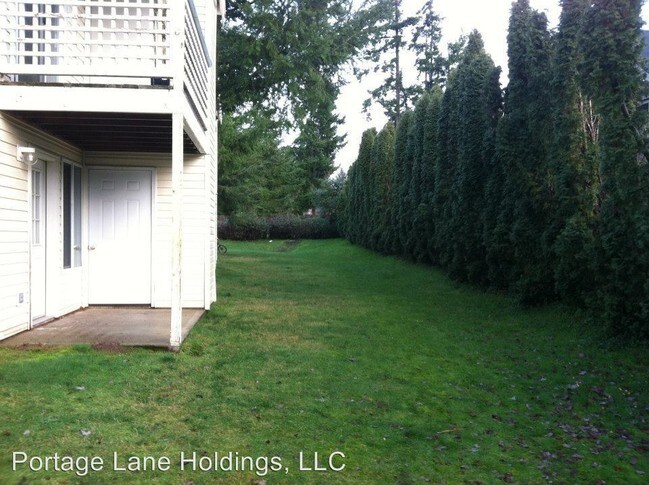 Building Photo - 3300 Valentine Ln SE