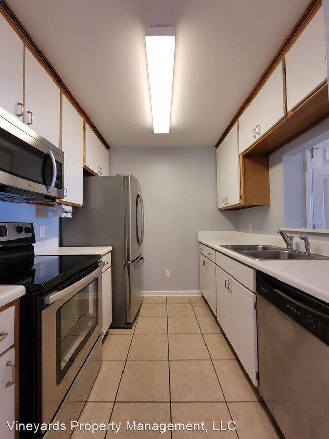Building Photo - 3 br, 2 bath House - 1375Castelnau Ct #1