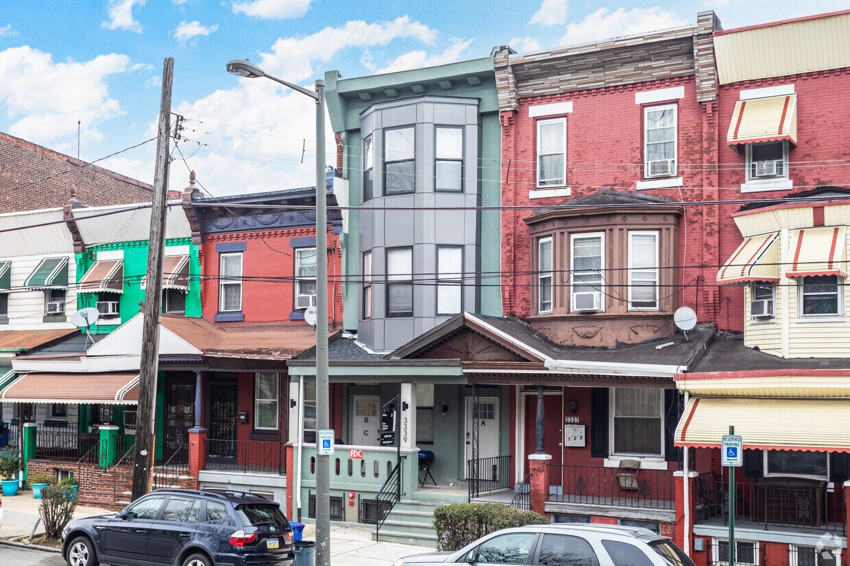 Primary Photo - 3339 Ridge Ave