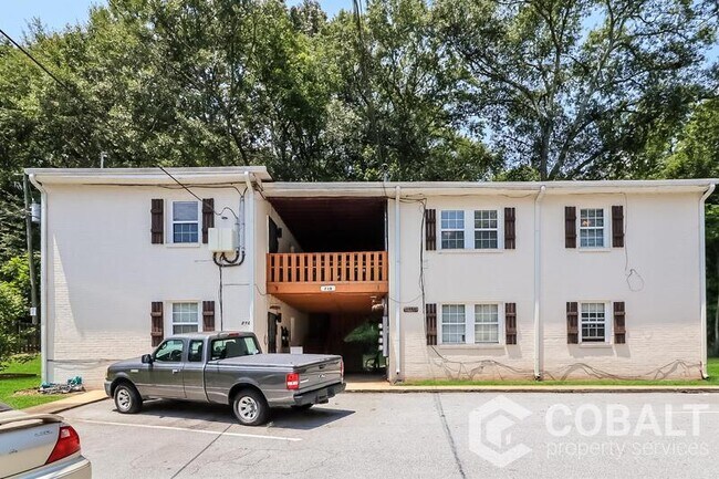 Foto del edificio - 210 Kirkwood Rd NE