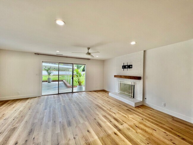 Foto del edificio - Gorgeous 3B/2BA house w/ large backyard & ...