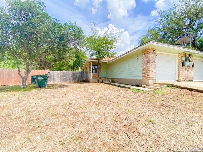 Foto del edificio - 109 Hughson Ct