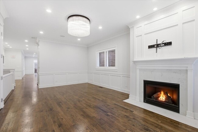 Foto del edificio - 850 W Lill Ave