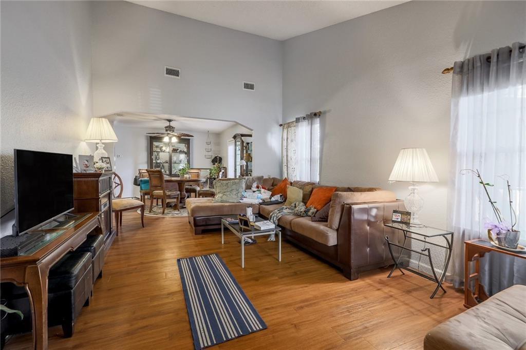 Foto principal - 12402 Coronet St