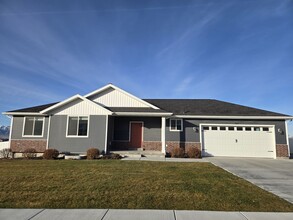 Building Photo - 783 S 340 E